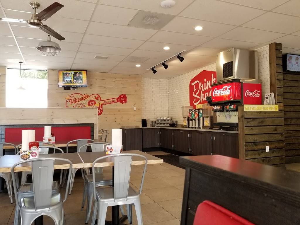 Slim Chickens | restaurant | 145 S Mayo Trail, Pikeville, KY 41501, USA | 6067667546 OR +1 606-766-7546