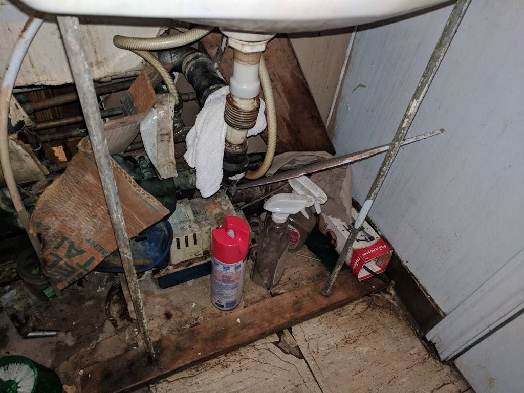 Pickles Restaurant | restaurant | 1406 W Jackson Blvd, Jonesborough, TN 37659, USA | 4237532727 OR +1 423-753-2727