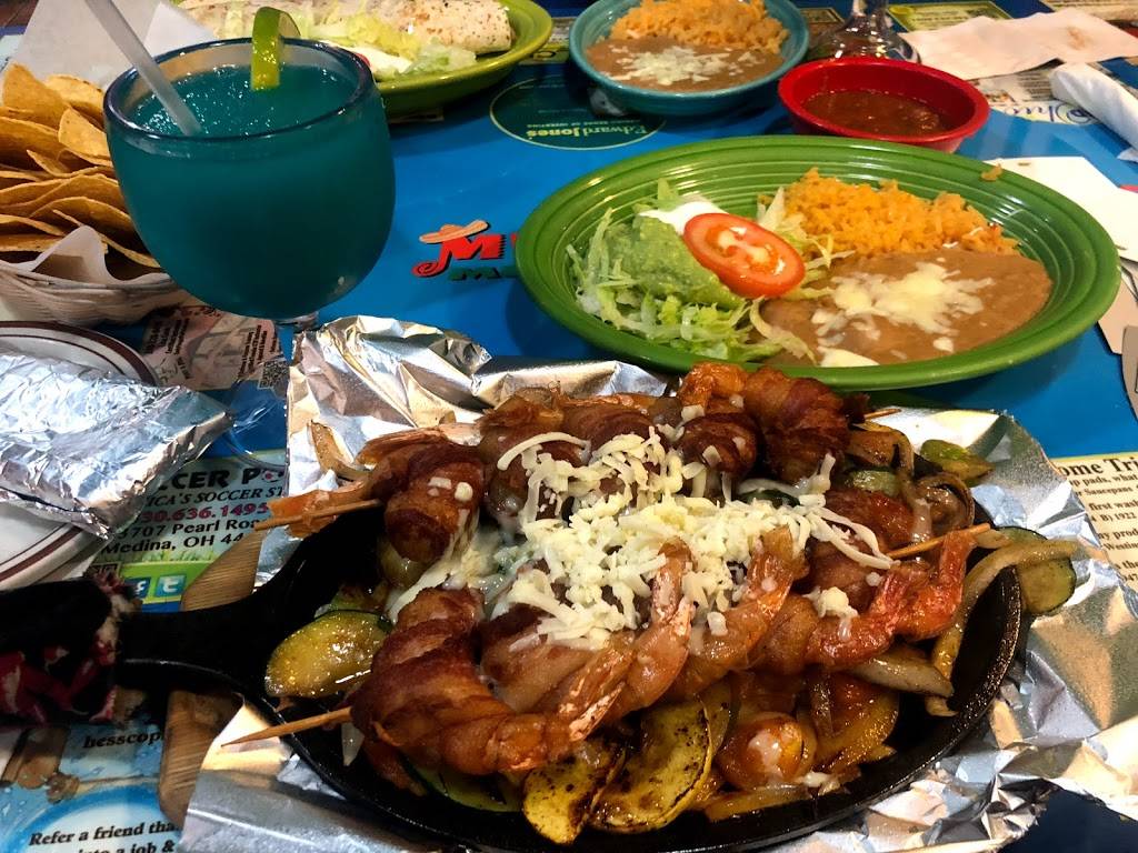 Mucho Buenos | restaurant | 1421 Town Center Blvd, Brunswick, OH 44212, USA | 3302736294 OR +1 330-273-6294
