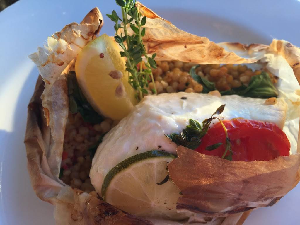 Beacon | restaurant | 4454, 8 W Water St, Sag Harbor, NY 11963, USA | 6317257088 OR +1 631-725-7088