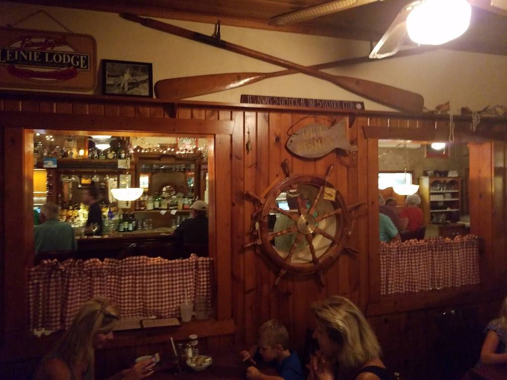 5 OClock Club | restaurant | N28 W26658 Peterson Dr, Pewaukee, WI 53072, USA | 2626919960 OR +1 262-691-9960