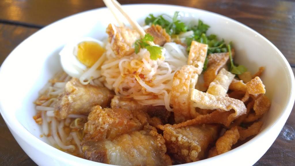 Boran Thai Restaurant | restaurant | 3405 5401, Hollywood Blvd, Los Angeles, CA 90027, USA | 3234698883 OR +1 323-469-8883