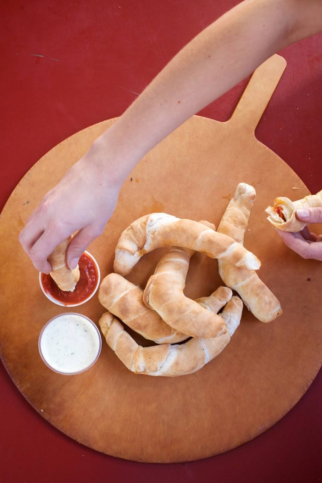 DoubleDaves Pizzaworks | restaurant | 5514 Lone Star Pkwy #101, San Antonio, TX 78253, USA | 2107564333 OR +1 210-756-4333