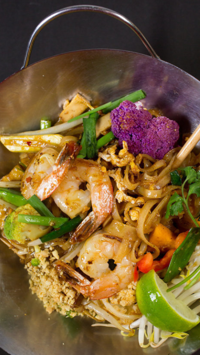 Noodle Revolution | restaurant | 87 Oak St, Westerly, RI 02891, USA | 4015969559 OR +1 401-596-9559