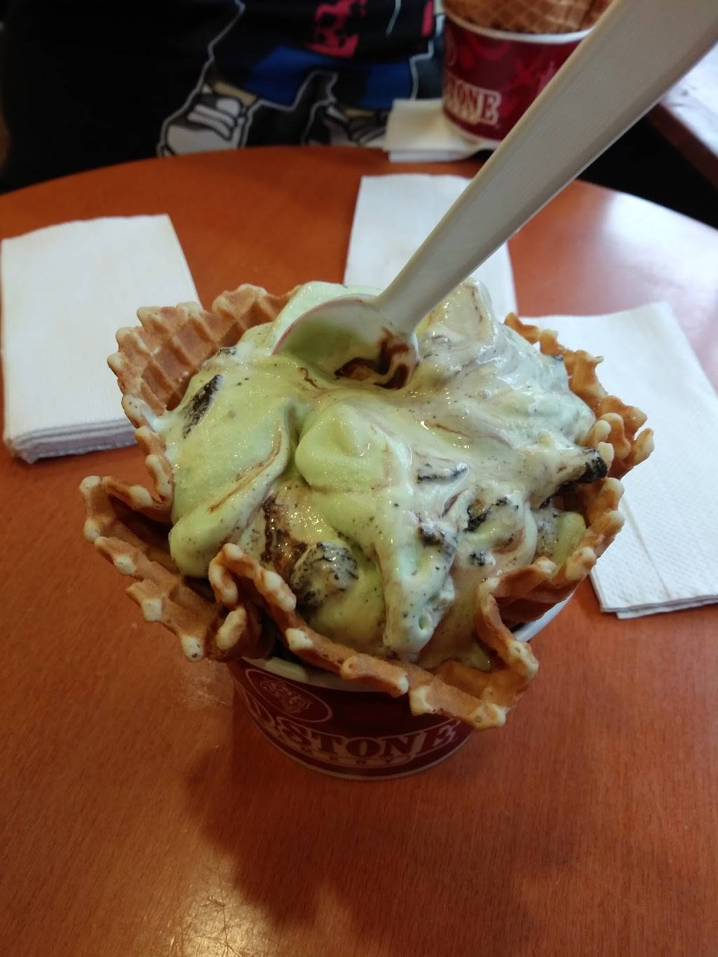 Cold Stone Creamery | bakery | 15 Blake Blvd, Kissimmee, FL 34747, USA | 4075668651 OR +1 407-566-8651