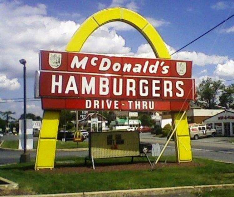 McDonalds | cafe | 331 Harding Pl, Nashville, TN 37211, USA | 6153332711 OR +1 615-333-2711