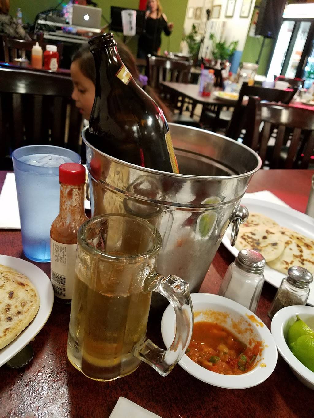 El Salvadoreno | restaurant | 2527, 1313 Huntington Dr, Duarte, CA 91010, USA | 6263591594 OR +1 626-359-1594