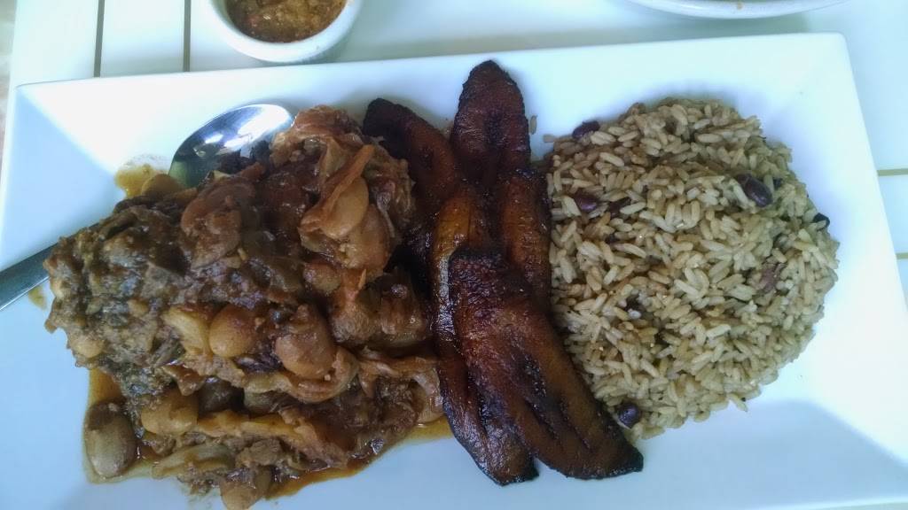 Chef Mamusus African on Main | restaurant | 3514 Forest Hill Ave, Richmond, VA 23225, USA | 8049122812 OR +1 804-912-2812