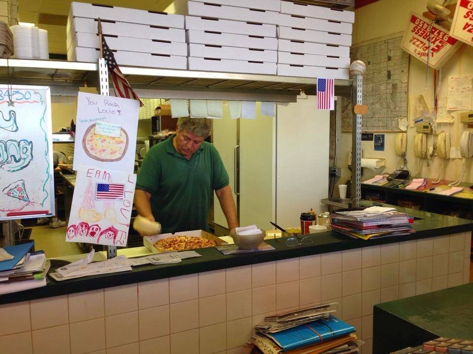 Louies Pizza Express | meal delivery | 25750 Joy Rd, Redford Charter Twp, MI 48239, USA | 3139378450 OR +1 313-937-8450