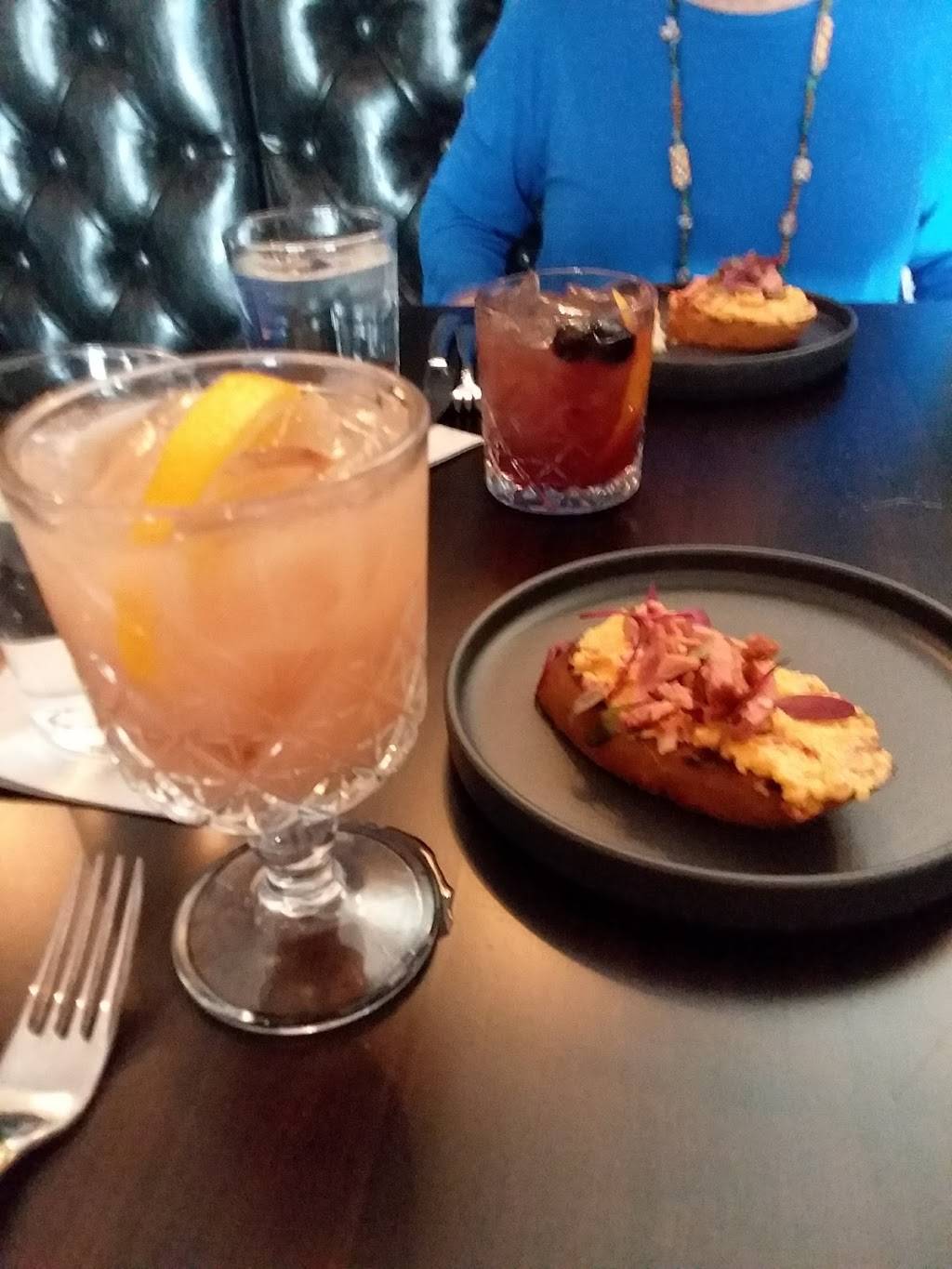 Cadence Kitchen & Co | restaurant | 5101 Mochel Dr, Downers Grove, IL 60515, USA | 6304427631 OR +1 630-442-7631