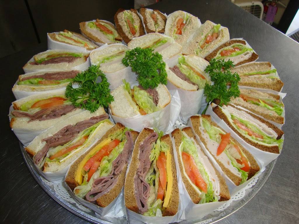 Off the Vine Gardens Deli And Catering | restaurant | 2382 Camino Vida Roble, Carlsbad, CA 92011, USA | 7604387701 OR +1 760-438-7701