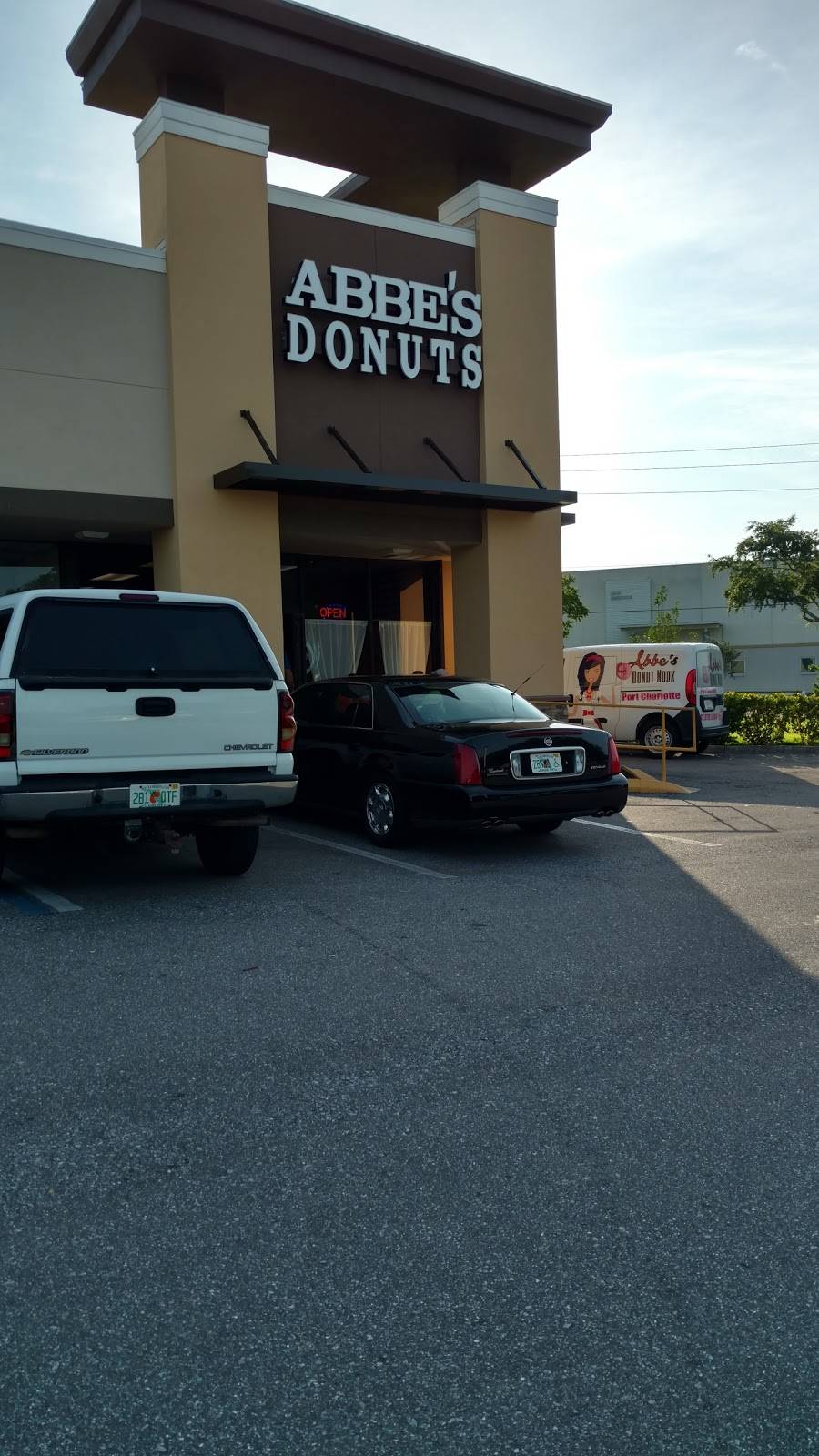 Charlotte Square | shopping mall | 2150 Tamiami Trail, Port Charlotte, FL 33948, USA | 8136644800 OR +1 813-664-4800