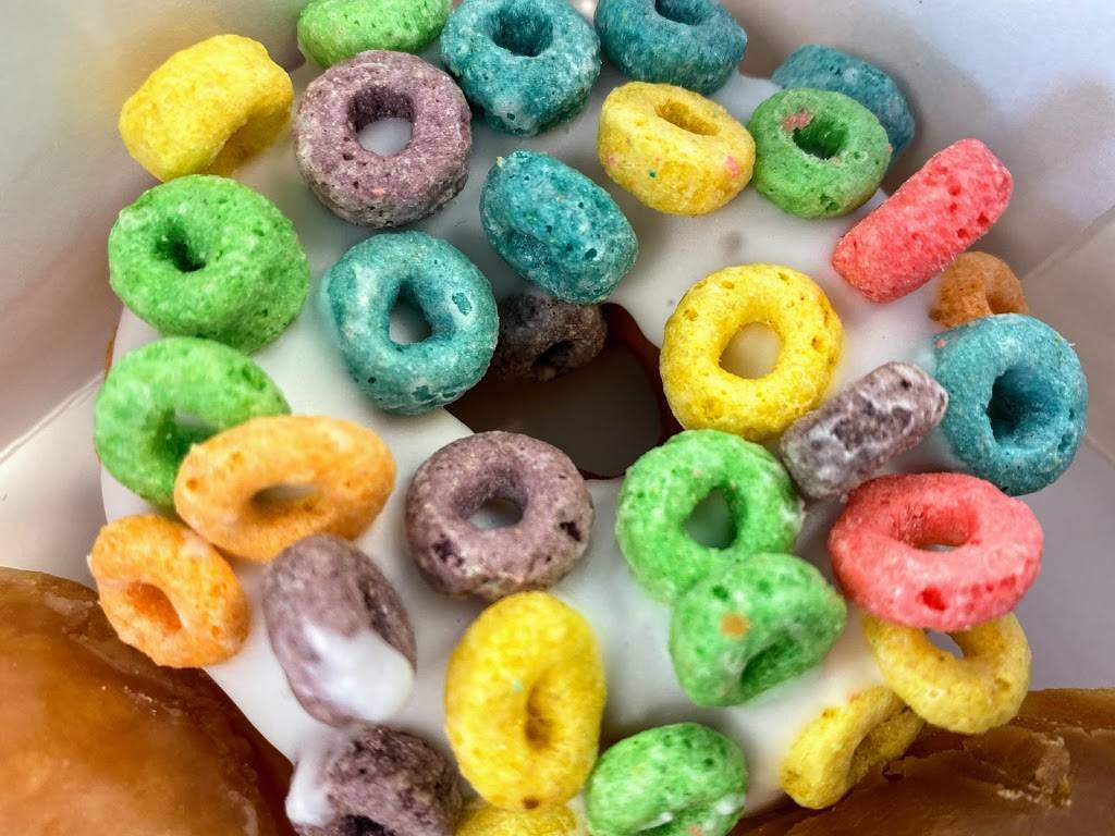 Nom Nom Donuts, Kolaches & More | bakery | 9793 Culebra Rd #104, San Antonio, TX 78251, USA | 2105494247 OR +1 210-549-4247