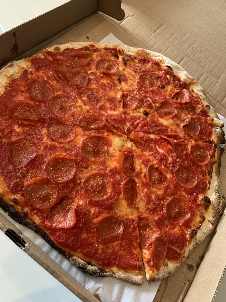 Vinces Pizzeria of Fishtown | restaurant | 965 Frankford Ave, Philadelphia, PA 19125, USA | 2156609800 OR +1 215-660-9800