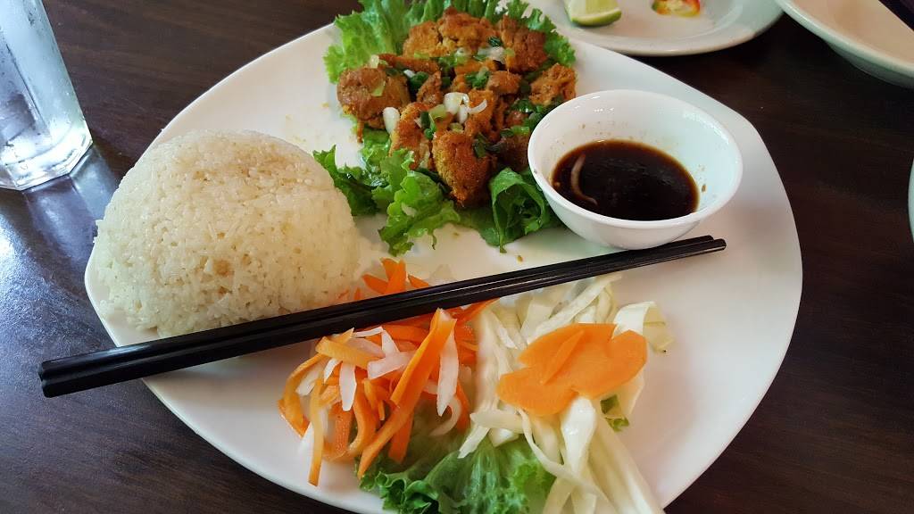 IPho Vietnamese Cuisine | restaurant | 152-154 Main St, New Paltz, NY 12561, USA | 8452550555 OR +1 845-255-0555