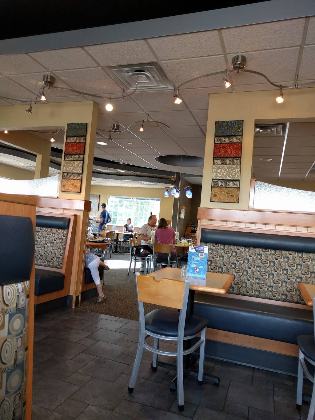 Culvers | restaurant | 11218 Commerce Dr N, Champlin, MN 55316, USA | 7635060290 OR +1 763-506-0290
