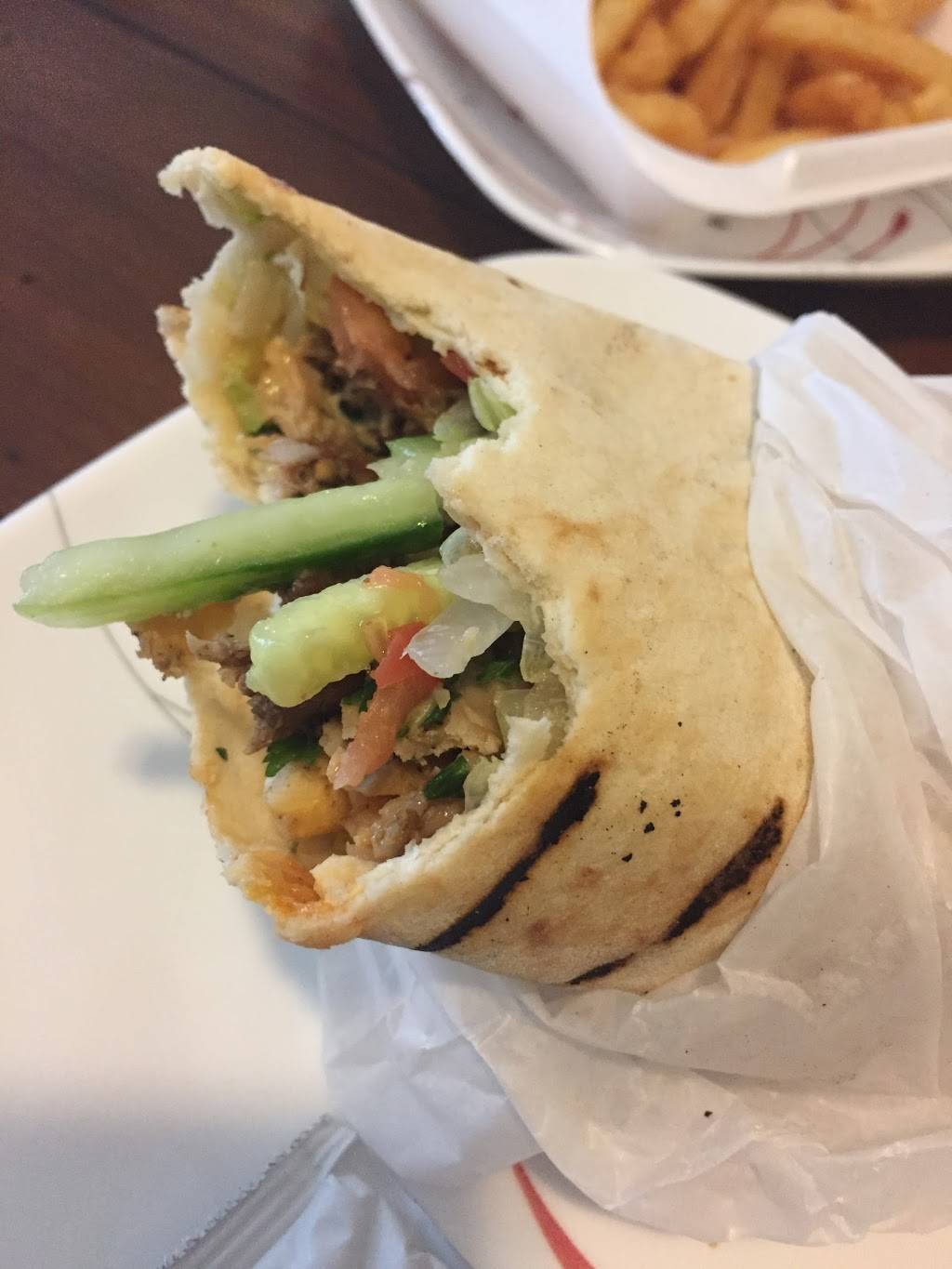 Big Grill Shawarma and Kebobs | restaurant | 1500 Upper Middle Rd W #6, Oakville, ON L6M 0C2, Canada | 9059011971 OR +1 905-901-1971