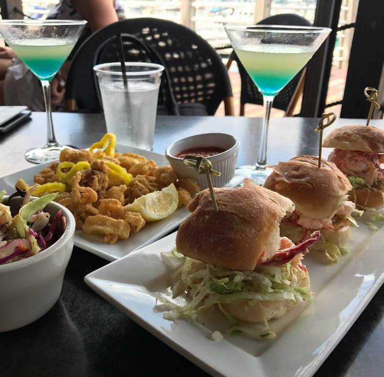 Port 305 | restaurant | 305 Victory Rd, Quincy, MA 02171, USA | 6173024447 OR +1 617-302-4447