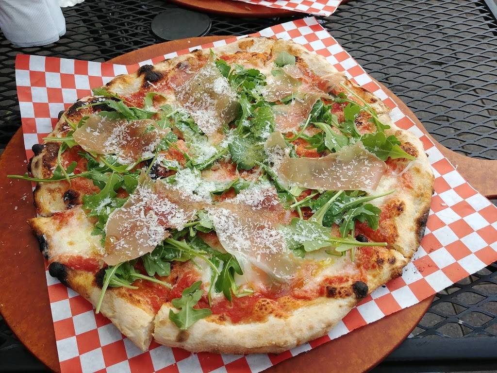 Carmel Pizza Company | restaurant | 2826 Jones St, San Francisco, CA 94133, USA | 4156761185 OR +1 415-676-1185