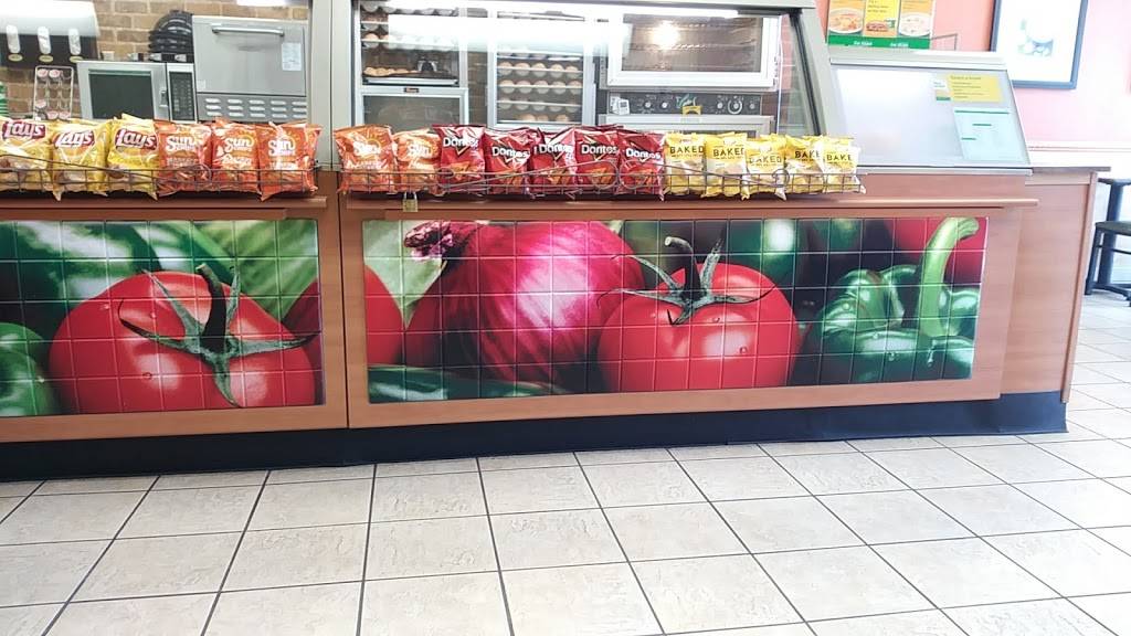 Subway | restaurant | 1 W 2nd St, Franklin, OH 45005, USA | 9377049130 OR +1 937-704-9130