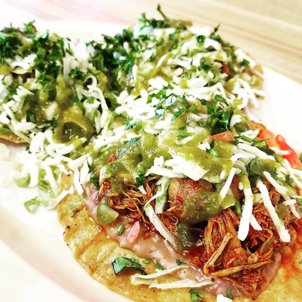 El Famous Burrito | restaurant | 236 McHenry Rd, Wheeling, IL 60090, USA | 8478088012 OR +1 847-808-8012