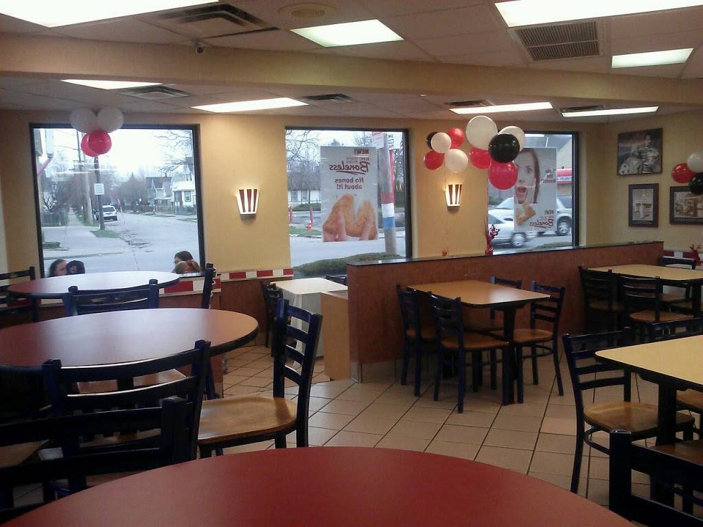 KFC | restaurant | 3036 Clark Ave, Cleveland, OH 44109, USA | 2162816677 OR +1 216-281-6677