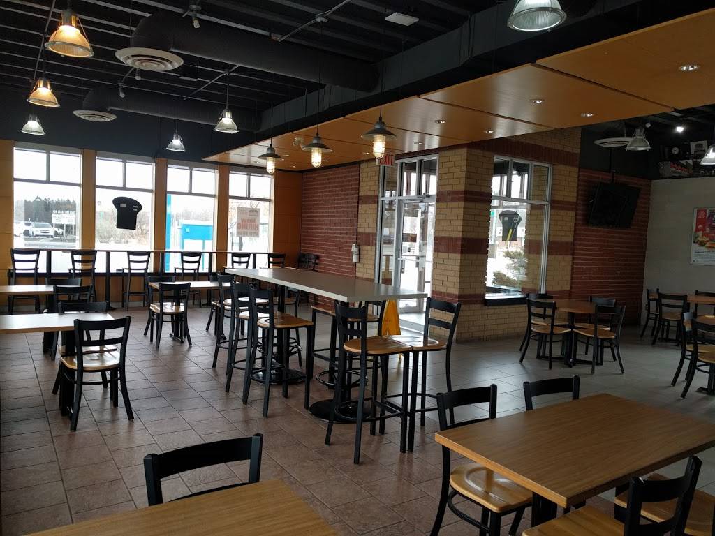 Harveys | restaurant | Market Place, 13008 Yonge St, Richmond Hill, ON L4E 3S8, Canada | 9057731988 OR +1 905-773-1988