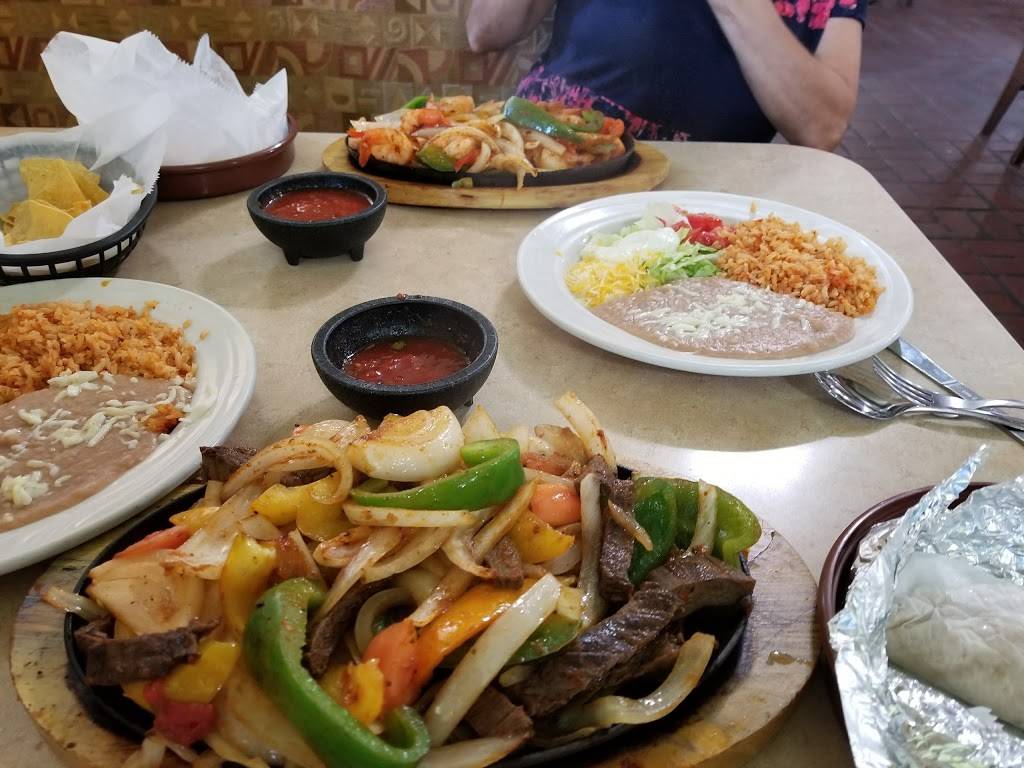 Esmeraldas Pancake House | restaurant | 204 Rickey Rd, Monticello, IN 47960, USA | 5745836361 OR +1 574-583-6361