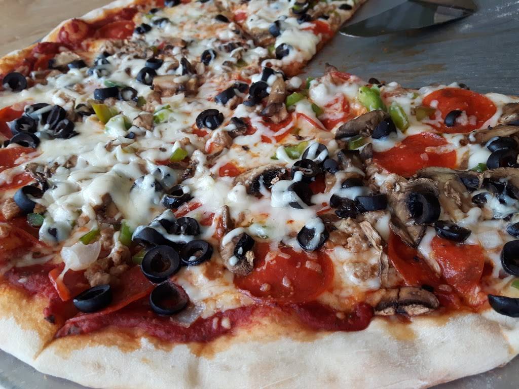 Borrillos Pizzeria and Beer & Wine Garden | restaurant | 88 San Marco Ave, St. Augustine, FL 32084, USA | 9048291133 OR +1 904-829-1133