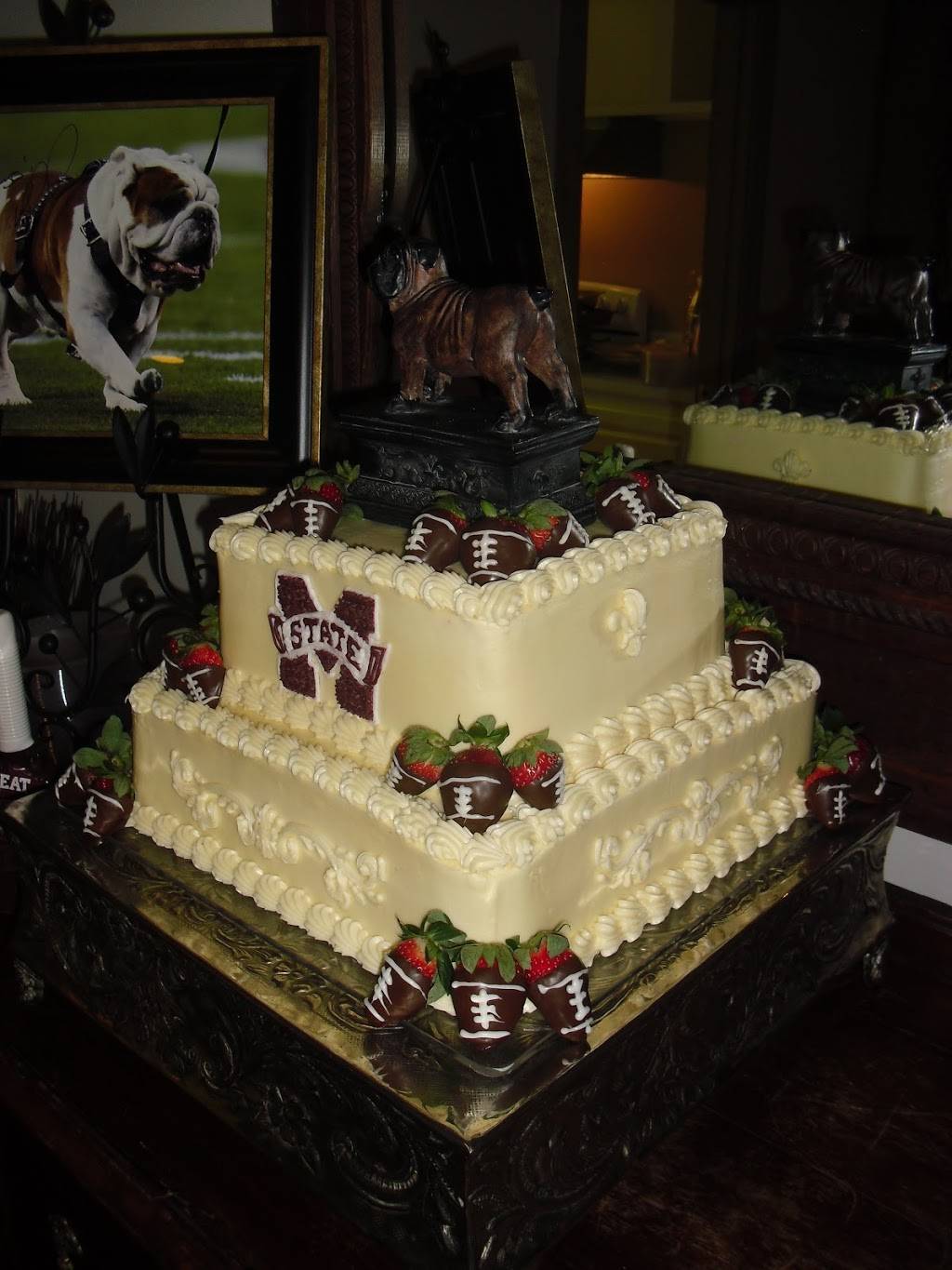 Bakery & Cafe | restaurant | 118 W Franklin St, Carthage, MS 39051, USA | 6012674661 OR +1 601-267-4661