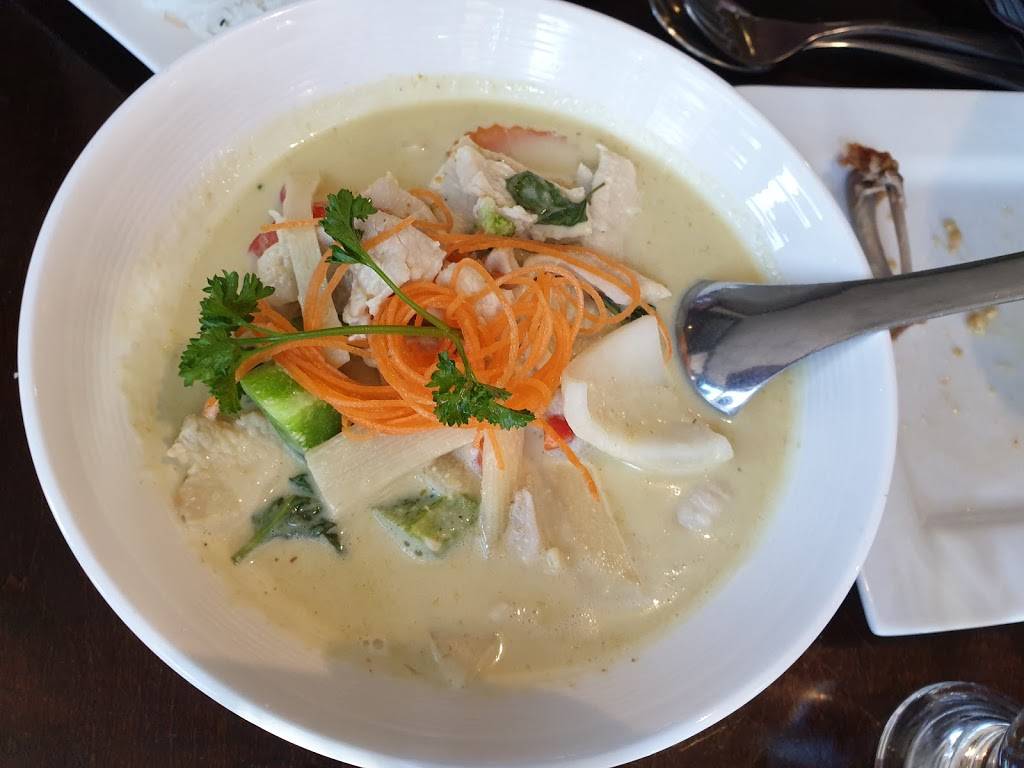 Thai House Cuisine | restaurant | 2213 Queen St E, Toronto, ON M4E 1E8, Canada | 4166868541 OR +1 416-686-8541