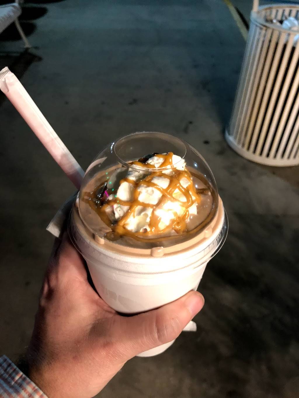 Frisbees | restaurant | US-1, Mims, FL 32754, USA | 3212674410 OR +1 321-267-4410