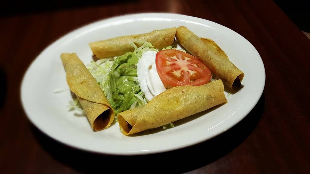 Tias Cantina | restaurant | 2534 AL-14, Millbrook, AL 36054, USA | 3345176322 OR +1 334-517-6322