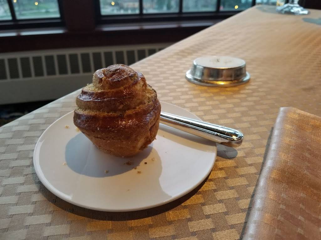 Penrose Room | restaurant | 1 Lake Ave, Colorado Springs, CO 80906, USA | 7195775773 OR +1 719-577-5773