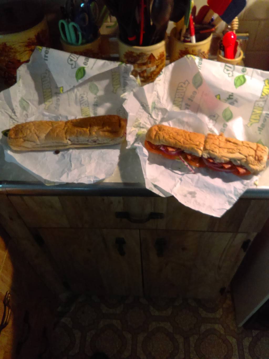Subway | meal takeaway | 600 North, MO-7, Blue Springs, MO 64015, USA | 8162287007 OR +1 816-228-7007
