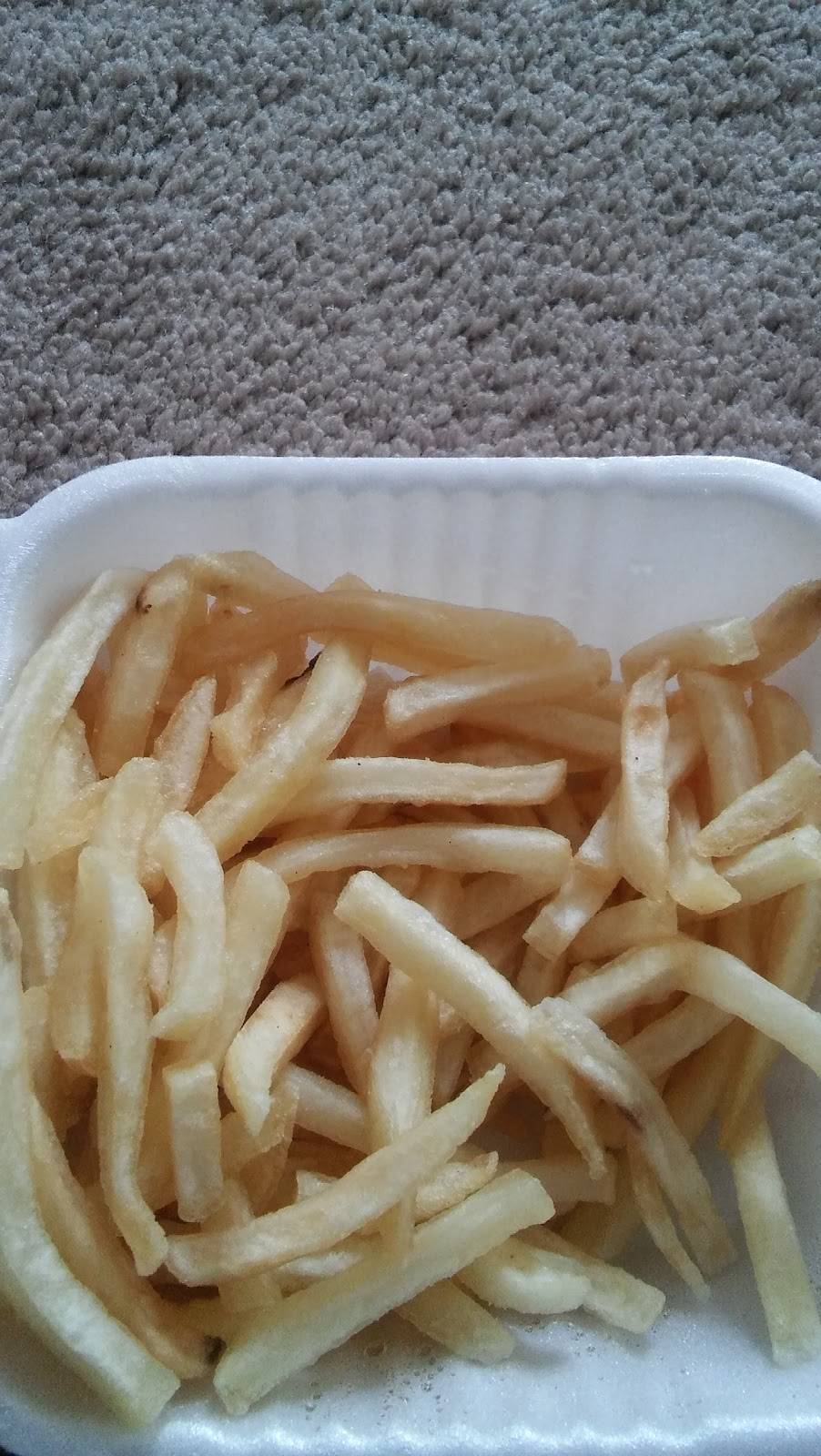 Central Hot Dog | restaurant | 626 Front St, Toledo, OH 43605, USA | 4196983719 OR +1 419-698-3719