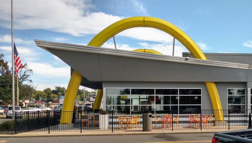 McDonalds | cafe | 1925 Broadway St, Cape Girardeau, MO 63701, USA | 5733346664 OR +1 573-334-6664