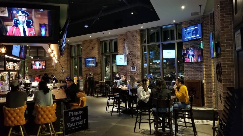 Rock & Reillys USC Village | restaurant | 3201 S Hoover St #1810, Los Angeles, CA 90007, USA | 2135365584 OR +1 213-536-5584