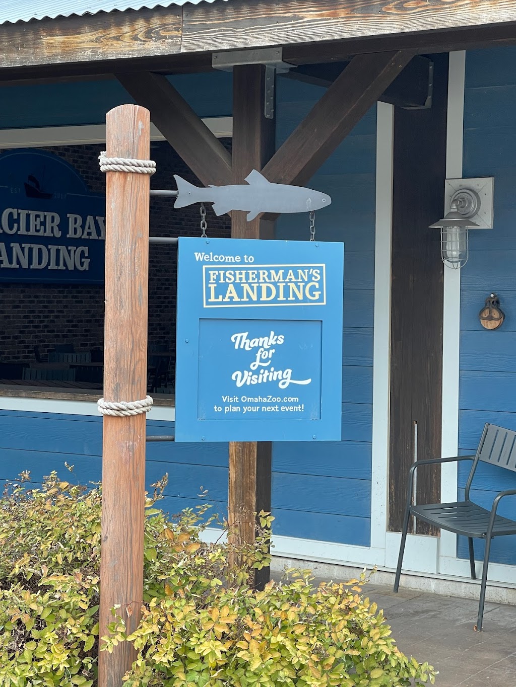 Glacier Bay Landing | restaurant | 3701 S 10th St, Omaha, NE 68107, USA | 4027338400 OR +1 402-733-8400