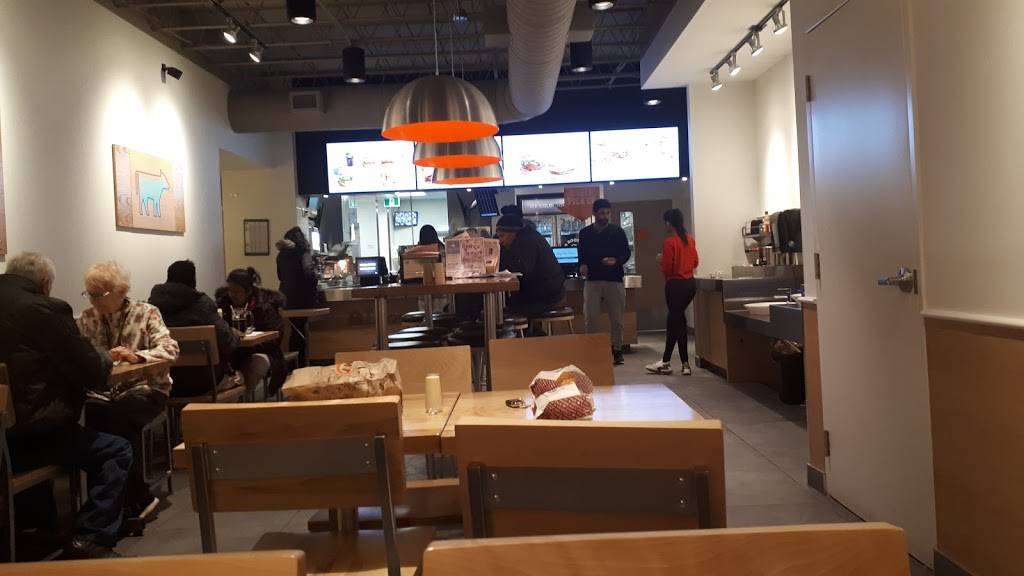 A&W Canada | restaurant | 3318 Keele St, North York, ON M3M 2H7, Canada | 4165469666 OR +1 416-546-9666