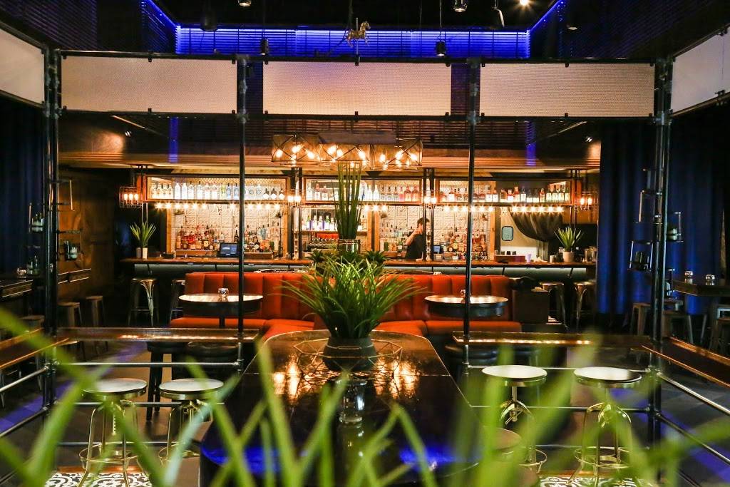 Whiskey Tango | restaurant | 1111 E Republic Rd #180, Springfield, MO 65807, USA | 4178828882 OR +1 417-882-8882