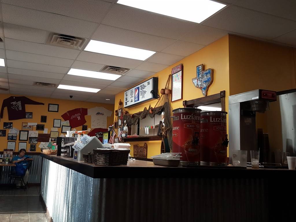 Fish Tales Seafood | restaurant | 1825 E Houston St, Cleveland, TX 77327, USA | 2815922110 OR +1 281-592-2110