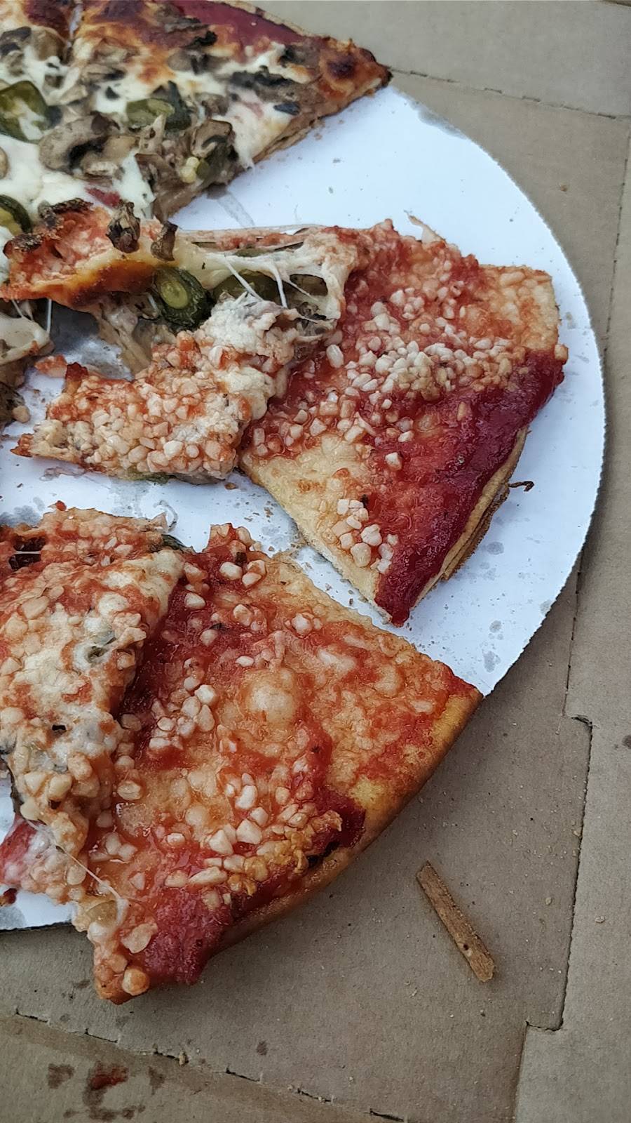 Barracos Pizza | restaurant | 3701 95th St, Evergreen Park, IL 60805, USA | 7082377110 OR +1 708-237-7110