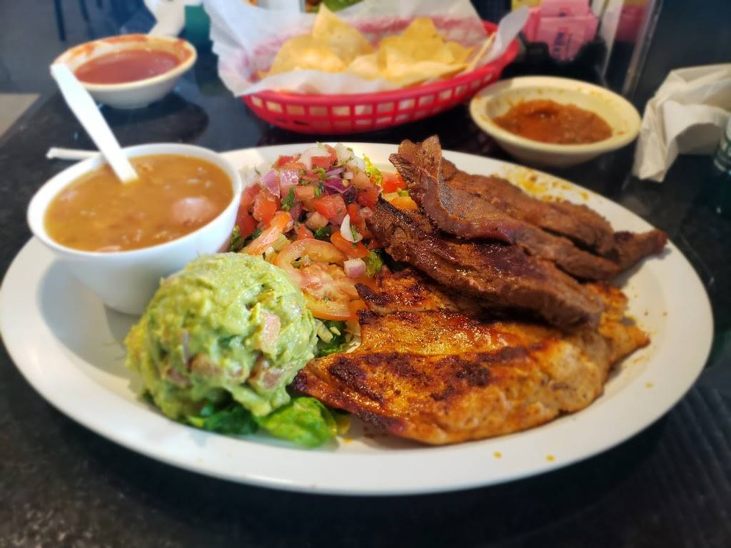 El Torito Topeka | bakery | 3000 NW Topeka Blvd, Topeka, KS 66617, USA | 7857838180 OR +1 785-783-8180