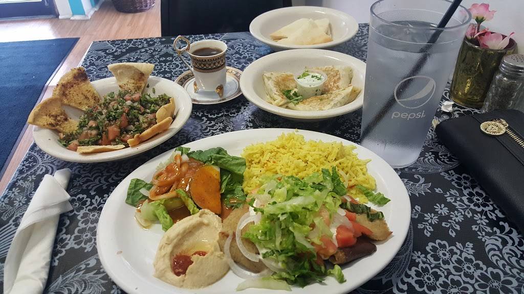 Zaina Mediterranean Cuisine & Catering | restaurant | 1108 Grand Blvd, Kansas City, MO 64106, USA | 8168421800 OR +1 816-842-1800