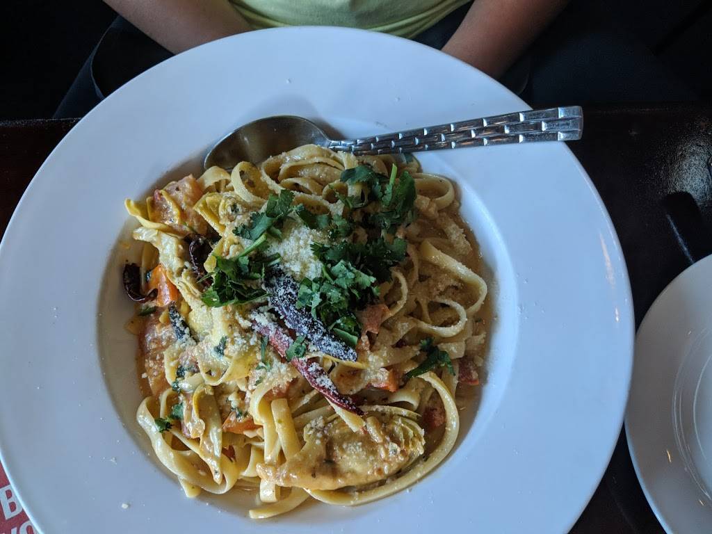 Paradise L.A. Restaurant & Bar | restaurant | 889 W 190th St, Gardena, CA 90248, USA | 3103244800 OR +1 310-324-4800