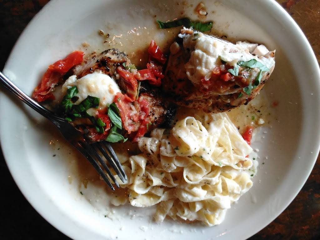 Carrabbas - The Original On Voss | meal takeaway | 1399 S Voss Rd, Houston, TX 77057, USA | 7134680868 OR +1 713-468-0868