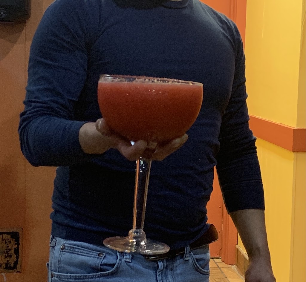 El Canelo | restaurant | 500 S 1st St, Hiawatha, KS 66434, USA | 7857408226 OR +1 785-740-8226