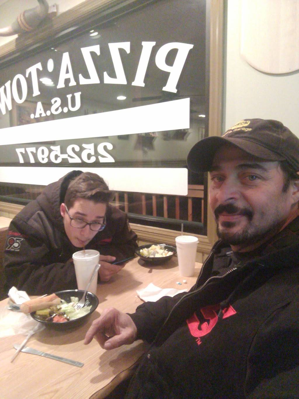 Pizza Town USA | restaurant | 50 W Maple St, East Prospect, PA 17317, USA | 7172525977 OR +1 717-252-5977