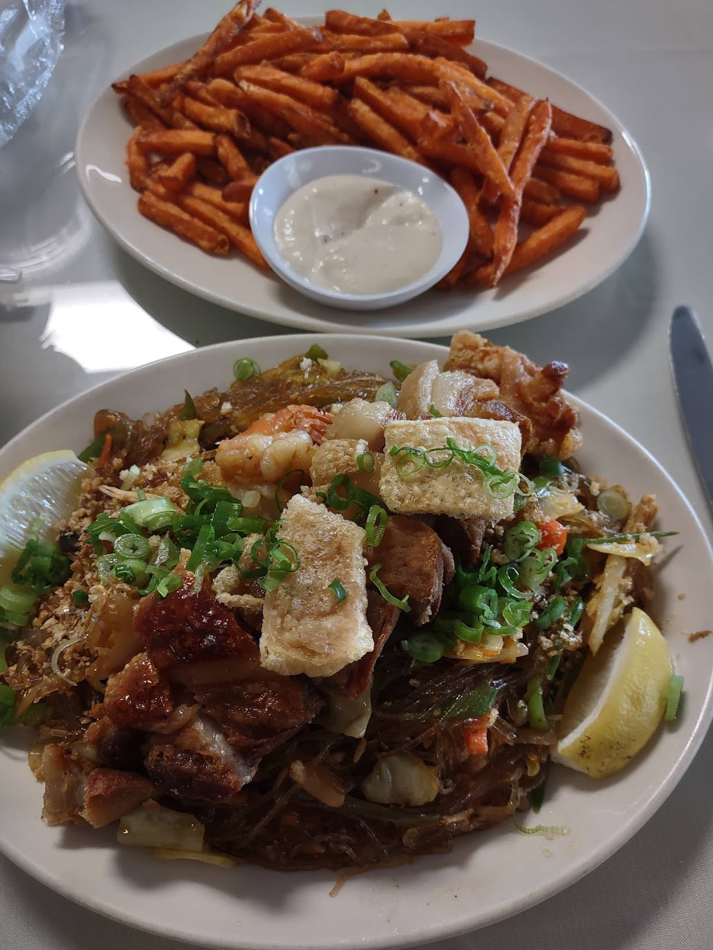 D’goldenspoon’z | restaurant | 8826 S Eastern Ave, Las Vegas, NV 89123, USA | 7022687082 OR +1 702-268-7082